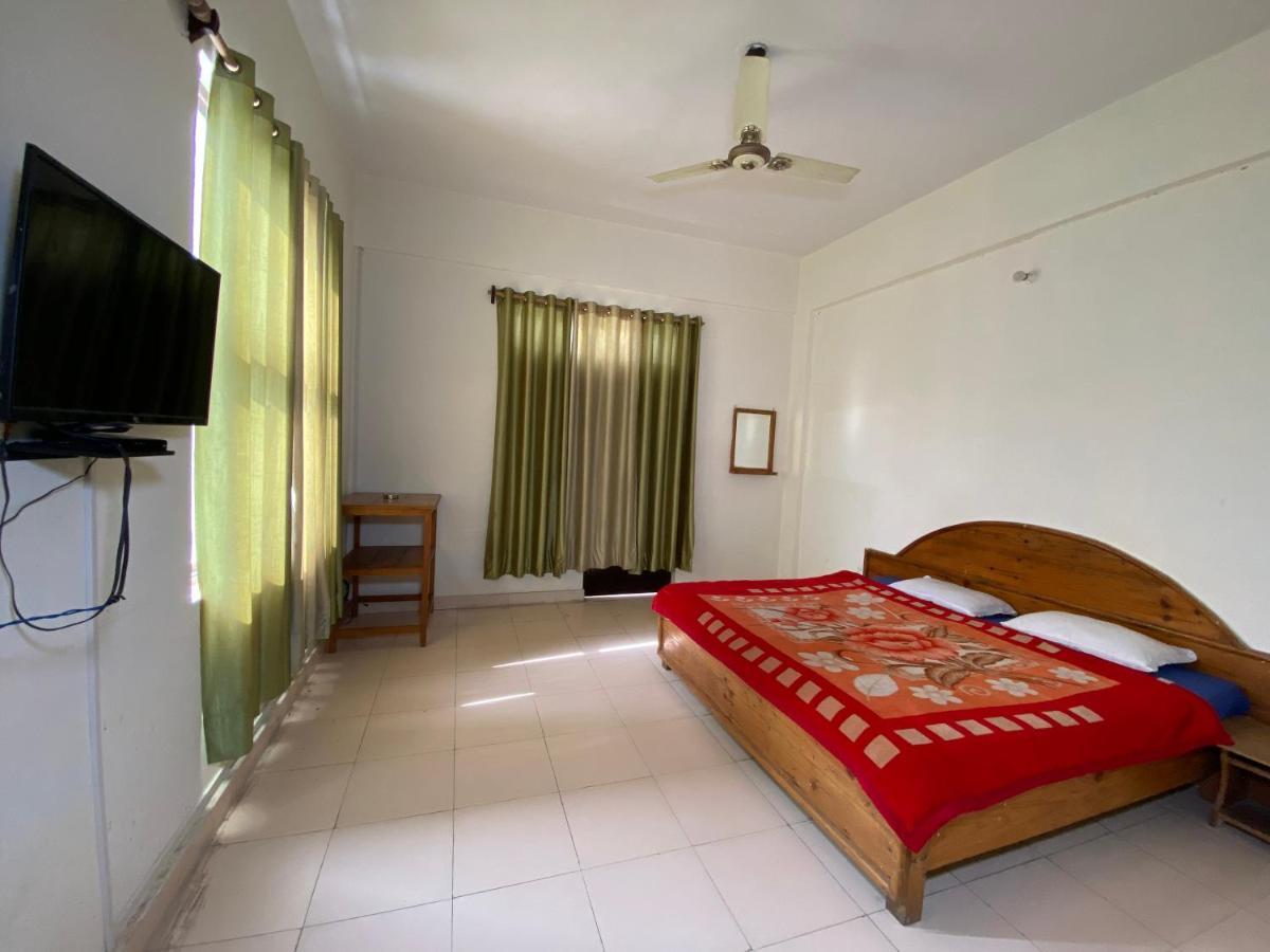 Kanara Hotel Bhimtal Exterior photo