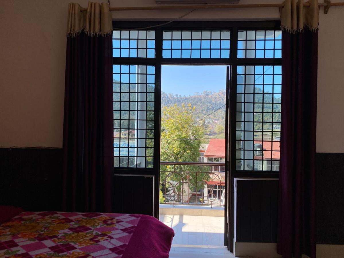 Kanara Hotel Bhimtal Exterior photo
