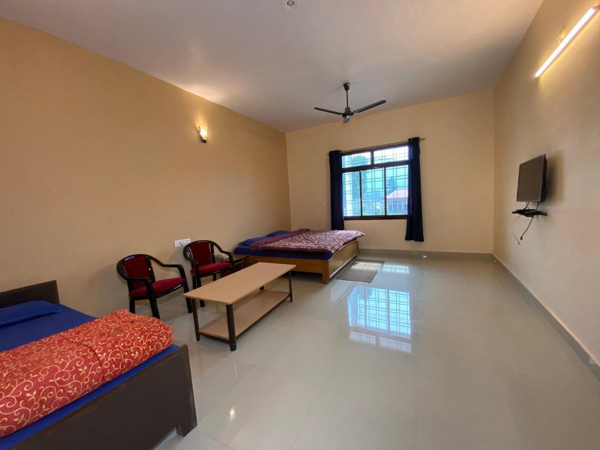 Kanara Hotel Bhimtal Exterior photo